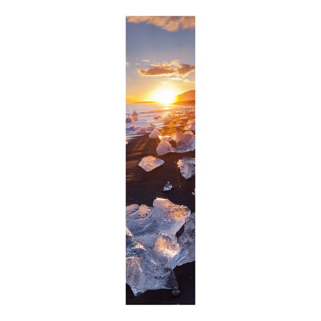 Paneles japoneses paisajes Chunks Of Ice On The Beach Iceland