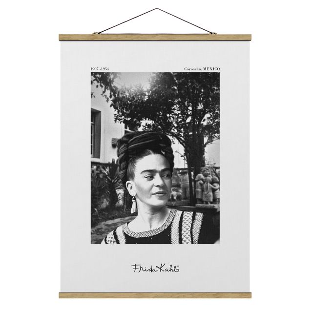 Cuadros modernos Frida Kahlo Photograph Portrait In The Garden