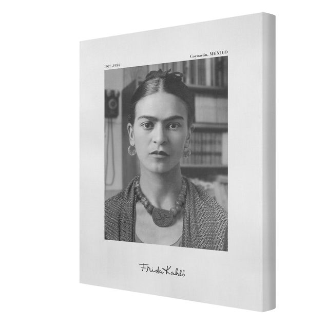 Frida Kahlo pinturas Frida Kahlo Photograph Portrait In The House