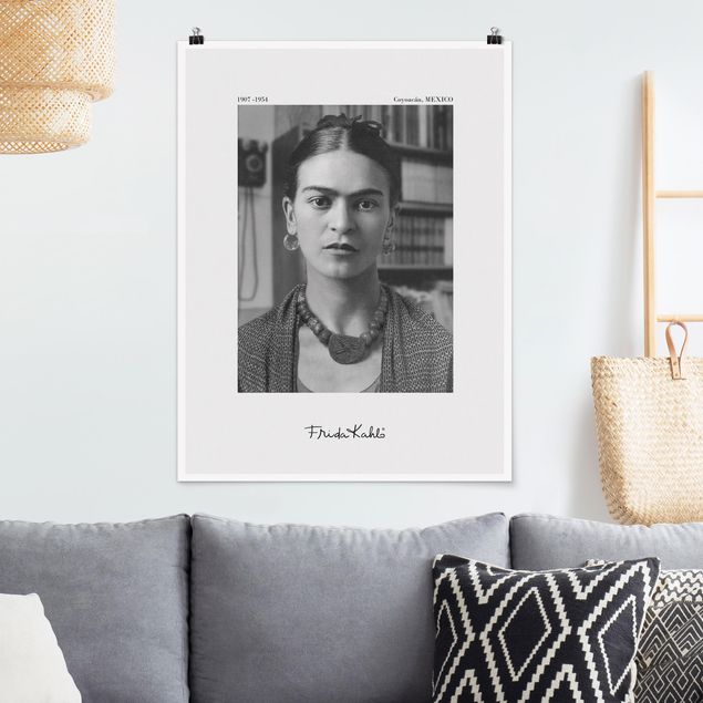 Cuadros famosos Frida Kahlo Photograph Portrait In The House