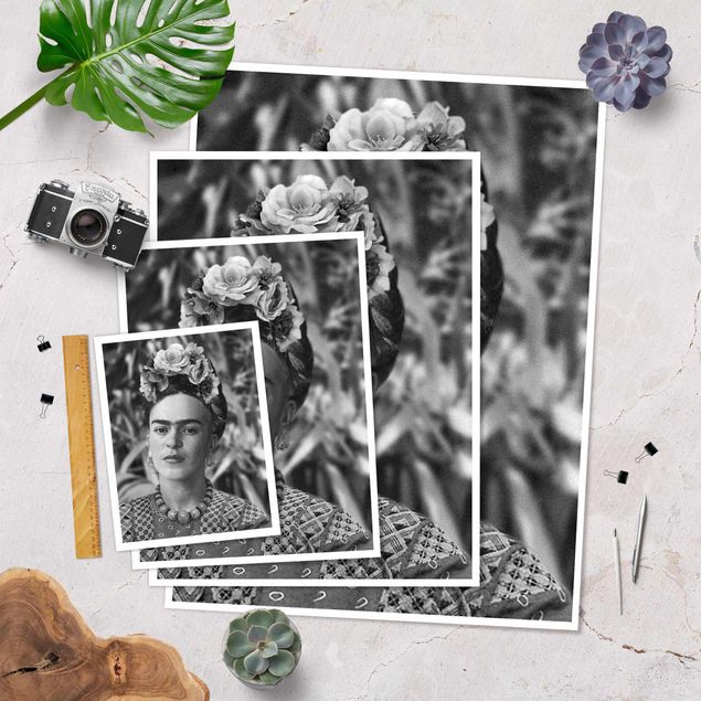 Láminas decorativas Frida Kahlo Photograph Portrait With Flower Crown