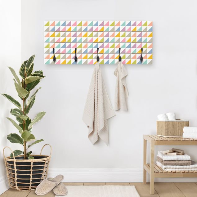 Percheros de pared efecto madera Geometrical Pattern With Triangles Colourful