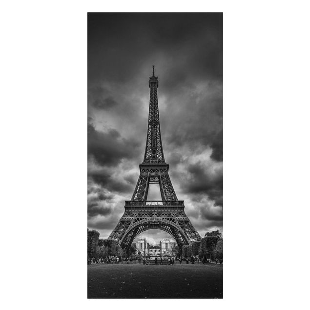 Cuadros de parís Eiffel Tower In Front Of Clouds In Black And White