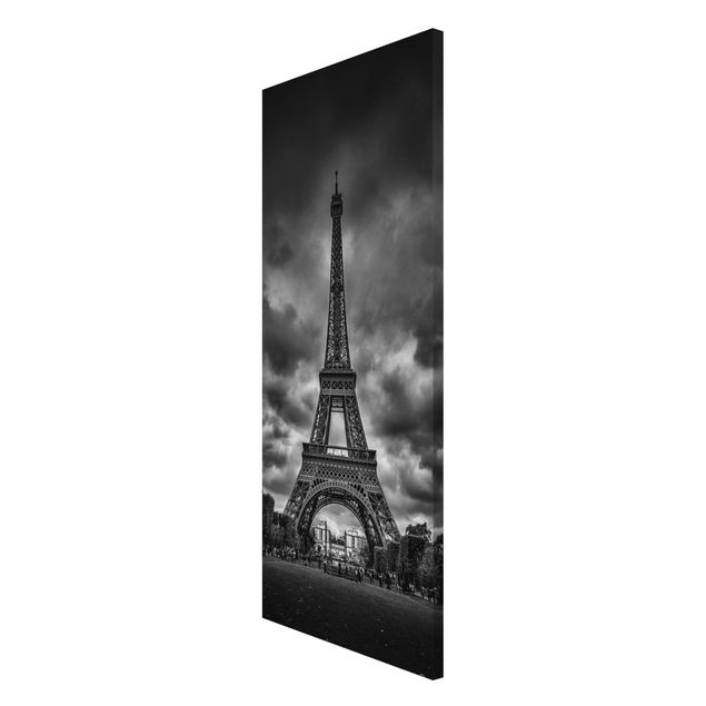 Cuadros de ciudades Eiffel Tower In Front Of Clouds In Black And White