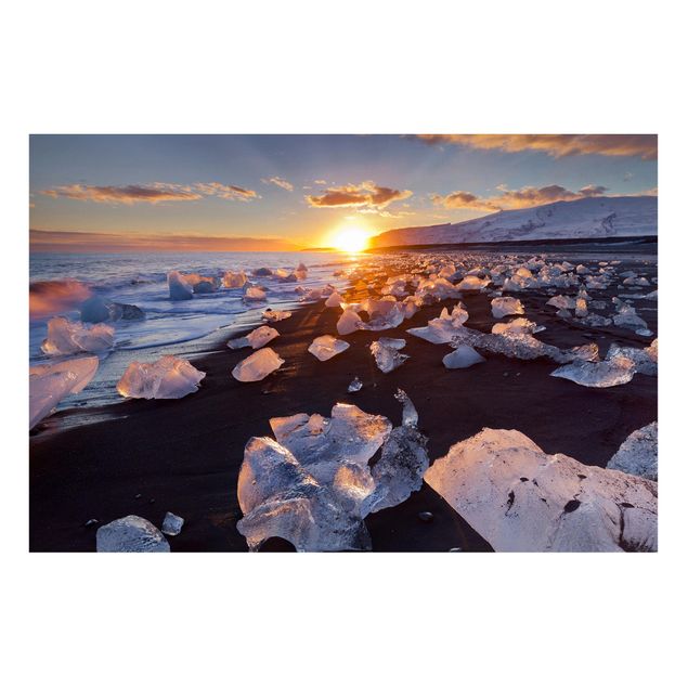 Cuadros de paisajes naturales  Chunks Of Ice On The Beach Iceland