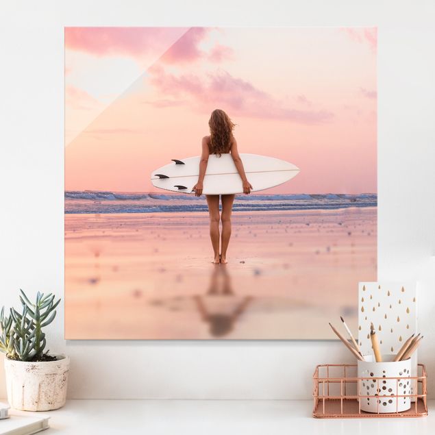 Cuadro con paisajes Surfer Girl With Board At Sunset