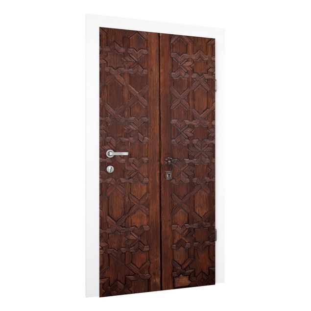Decoración en la cocina Old Decorated Wooden Door In The Alhambra Palace