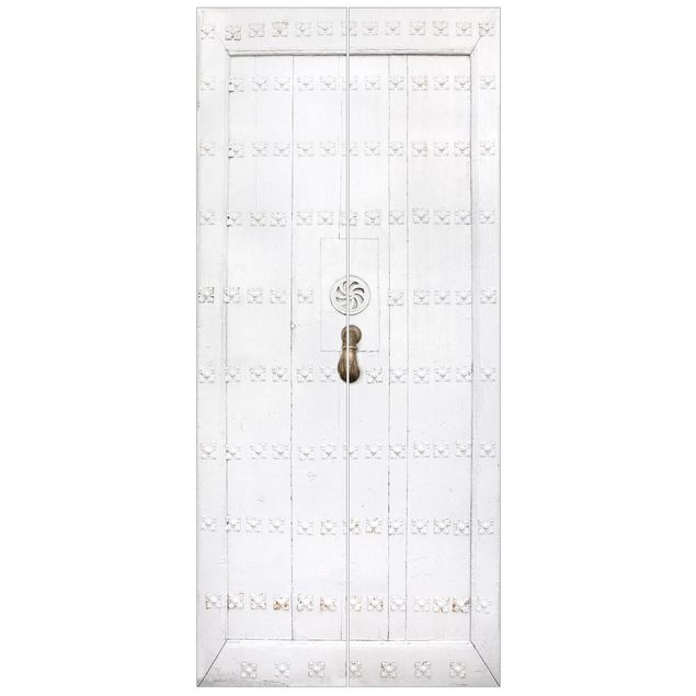 Papel pintado efecto madera Mediterranean White Wooden Door With Ornate Fittings