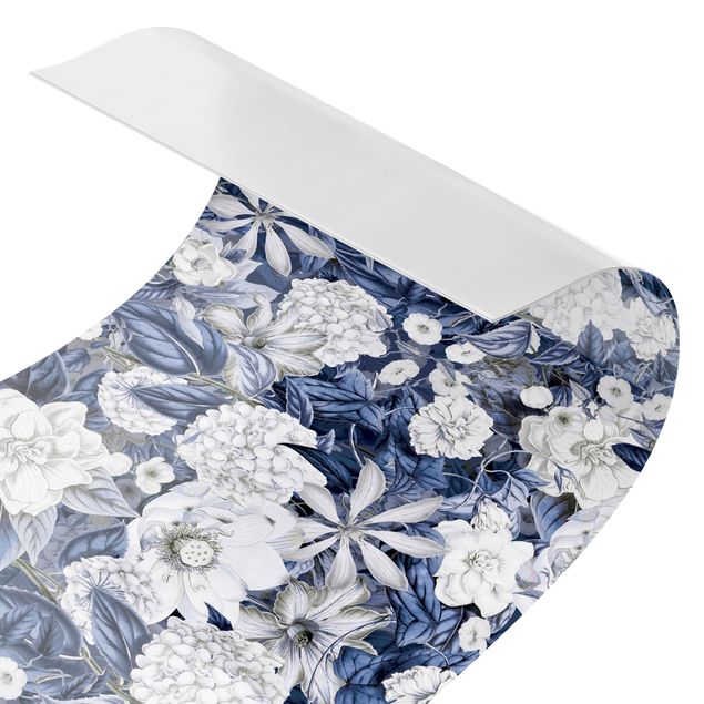 Küchenrückwand - Weiße Blumen vor Blau